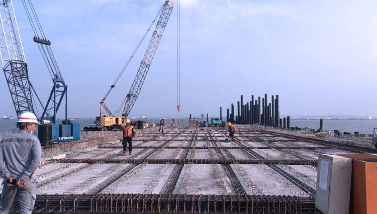 Pengembangan Pelabuhan JIIPE (Java Integrated Industrial and Port Estate) di Manyar Gresik (Foto : dok Pelindo 3)