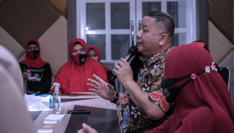 Suasana pertemuan Wakil Wali Kota Surabaya Whisnu Sakti Buana bersama ibu-ibu dari berbagai kecamatan. (Foto: Humas Pemkot Surabaya for TIMES Indonesia)