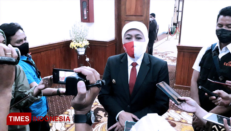 Gubernur Jatim Khofifah Indar Parawansa, Sabtu (15/8/2020). (FOTO: Lely Yuana/TIMES Indonesia) 