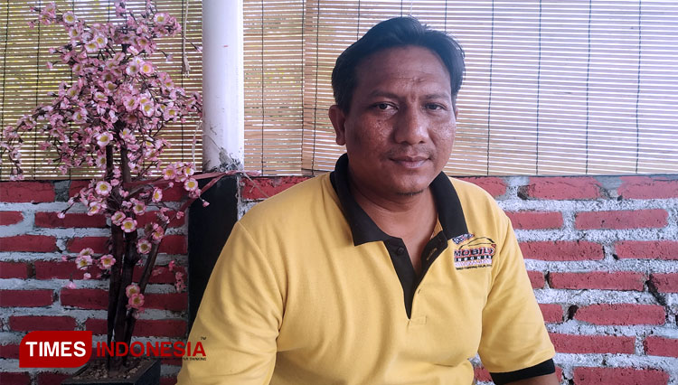 Kepala Desa Kerandon Kecamatan Talun Kabupaten Cirebon, Nana. (FOTO: Devteo MP/TIMES Indonesia)