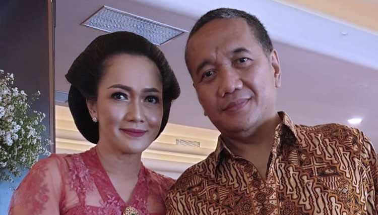 Ananda Isman bersama istri. (Foto: Instagram Alice Isman)