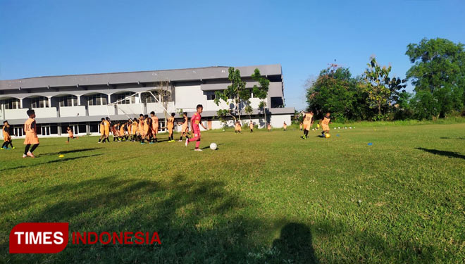 Sepak-Bola-2.jpg