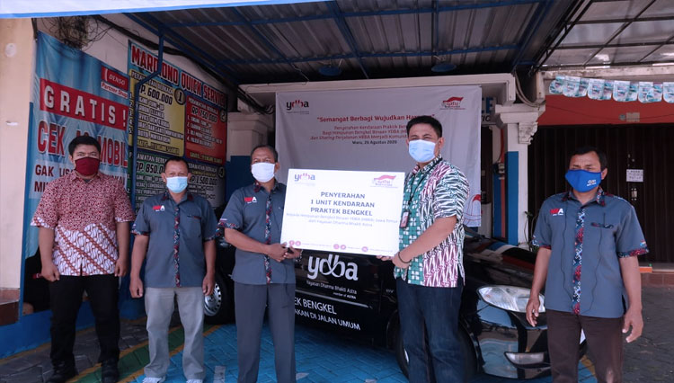 Penyerahan kendaraan praktek bengkel dan sharing perjalanan komunitas YDBA sekaligus seminar virtua (FOTO: HBBA Jatim)