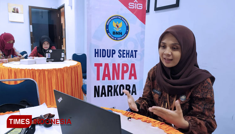 Sosialisasi ini menekankan pentingnya masyarakat khususnya para pelajar yang merupakan usia sangat produktif dan merupakan harapan bangsa untuk menjauhkan diri dari narkoba dan sejenisnya. (FOTO: Departemen CSR PT SIG for TIMES Indonesia)