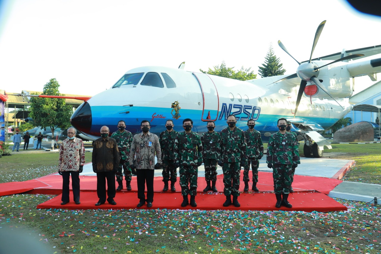 pesawat-N250-Gatotkoco-6.jpg