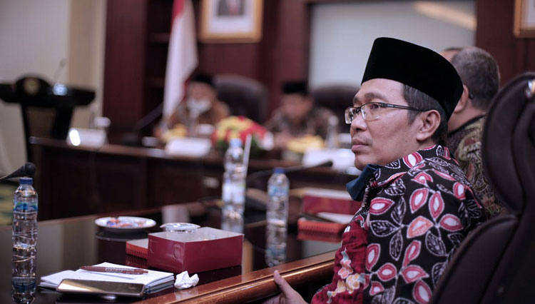 Direktur Pendidikan Diniyah dan Pondok Pesantren (PD Pontren) Kemenag Waryono. (foto: Kemenag RI)