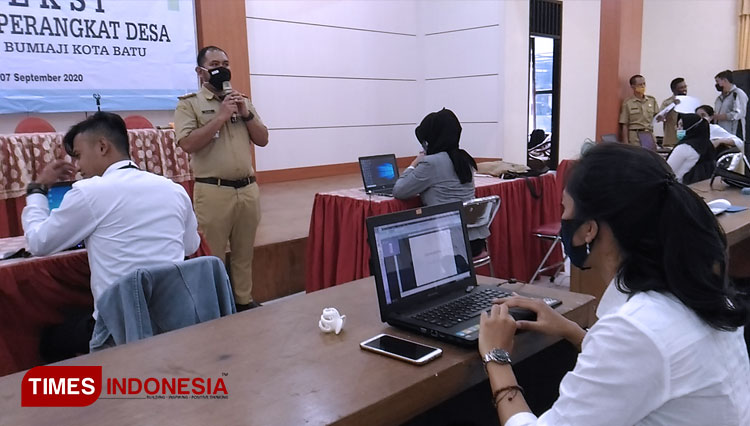 Suasana seleksi perangkat pada lima desa diikuti 66 peserta yang kebanyakan merupakan anak muda. (FOTO: Muhammad Dhani Rahman/TIMES Indonesia)