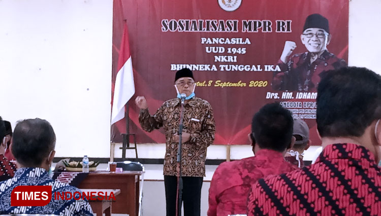 Idam Samawi saat memberikan sosialisasi empat  pilar NKRI (Foto: Totok Hidayat/TIMES Indonesia)
