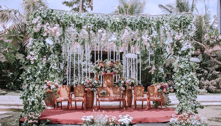 A wonderful look of wedding aisle you could use for your Balinese wedding at Ubud Hotel and Cottage Malang. (Photo: Dokumentasi Ubud Hotel and Cottages Malang)