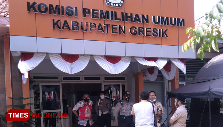 Kantor KPU Gresik (Foto: Akmal/TIMES Indonesia)