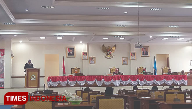 Komisi I, II dan III DPRD Kota Pagaralam sampaikan sejumlah catatan dan juga rekomendasi, dalam sidang parpurna VII DPRD Kota Pagaralam.  (Foto: Asnadi/ TIMES Indonesia) 