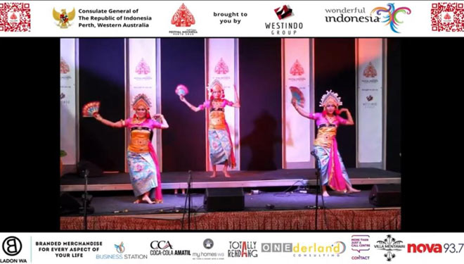 Penampilan tari tradisional Bali dalam acara Virtual Festival Indonesia Perth 2020 yang digelar Kemenparekraf RI. (foto: Kemenparekraf RI)