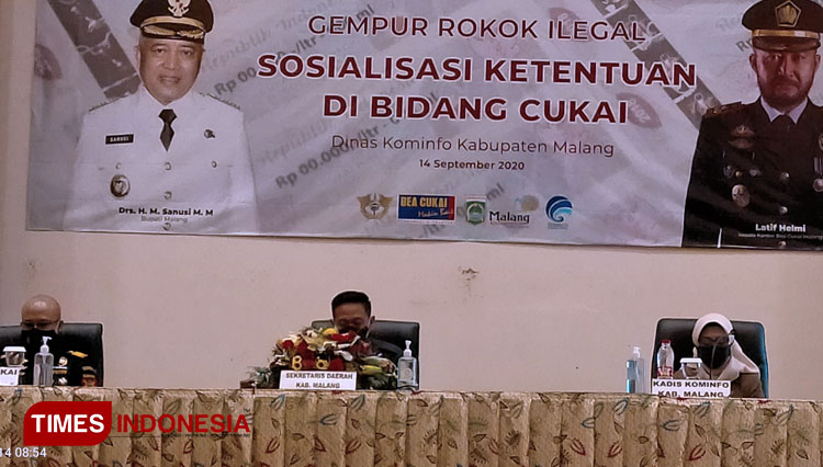 Sosialisasi ketentuan di bidang cukai yang diselenggarakan Dinas Kominfo Kabupaten Malang di hotel Ollino Garden, Kota Malang.(FOTO: widodo irianto/TIMES Indonesia)