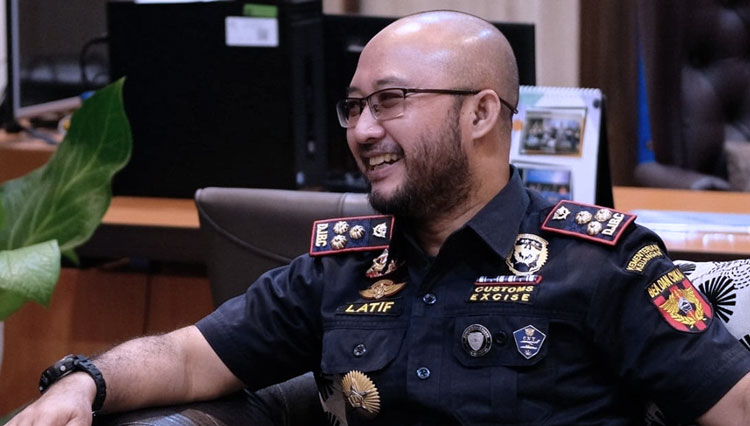 Kepala KPPBC Tipe Madya Cukai Malang, Latif Helmi (FOTO: nusadaily)