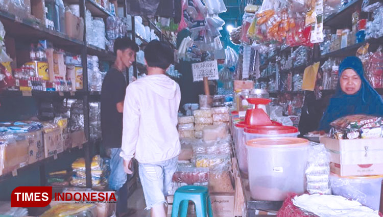 Sejak sepekan terakhir ini, daya beli masyarakat mengalami penurunan dan kondisi ini cukup dikeluhkan para pedagang serta pelaku usaha di Pagaralam. (Foto: Asnadi/ TIMES Indonesia) 