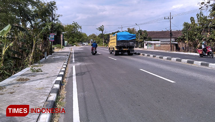 Jalan twin road ruas Sukomoro-Maospati wilayah Kabupaten Magetan belum berlanjut di 2020 ini. (Foto: M Kilat Adinugroho/TIMES Indonesia)