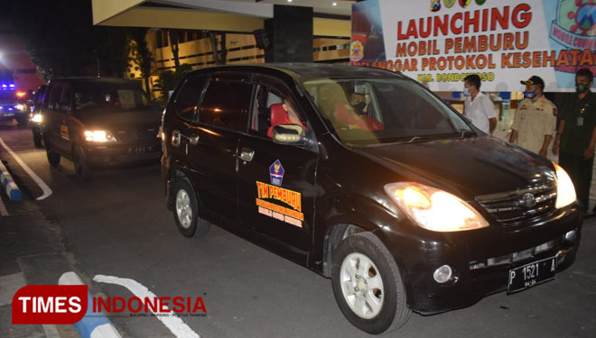Peluncuran mobil pemburu oleh Satgas Covid-19 Bondowoso. Mobil ini siap memburu warga yang melanggar protokol Covid-19. (FOTO: Moh Bahri/TIMES Indonesia).