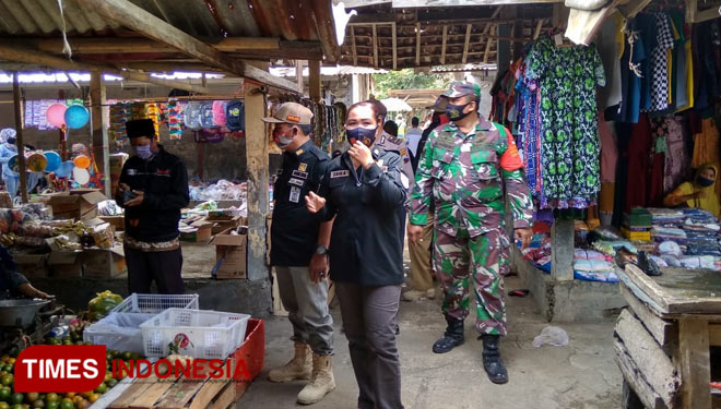 Operasi yustisi yang dilaksanakan Gustu covid-19 kecamatan Bantarsari. (Foto: pendim Cilacap for TIMES Indonesia)