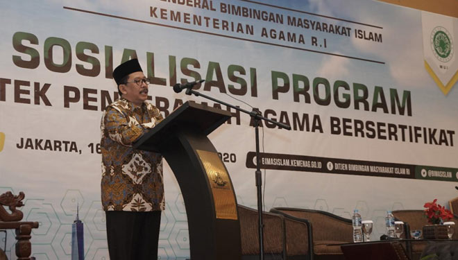 Wamenag Zainut Tauhid Sa'adi saat Membuka Sosialisasi Program Bimtek Penceramah Agama (foto: Dokumentasi Kemenag)