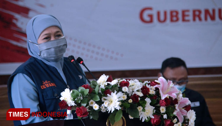 Gubernur Jatim Khofifah Indar Parawansa saat berkunjung ke Kota Malang. (FOTO: Adhitya Hendra/TIMES Indonesia)