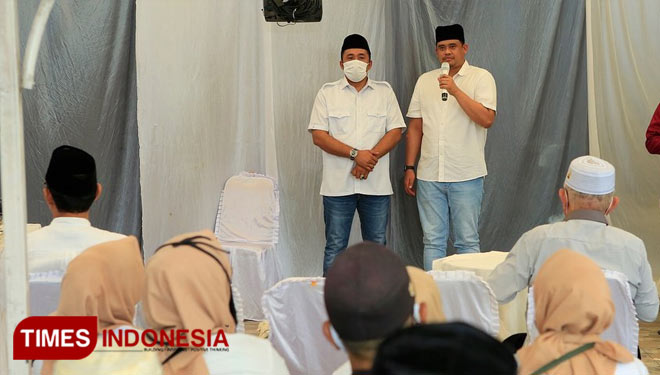 Bobby Nasution dan Aulia Rachman saat silaturahim dengan tokoh masyarakat Medan Utara. (Foto: Instagram Aulia Rachman) 