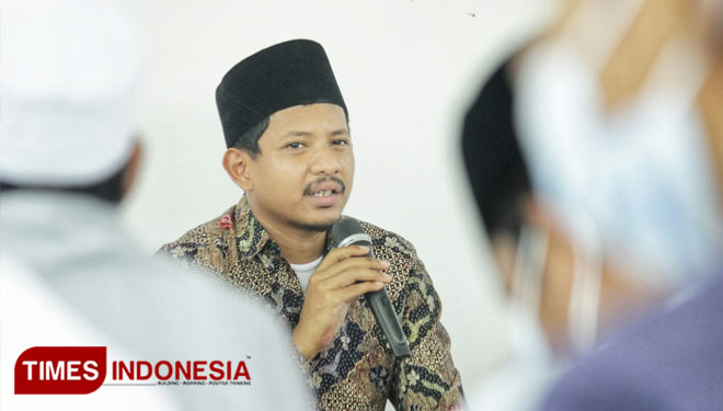 Anggota DPRD Jawa Timur H Muhammad Nasih Aschal (Ra Nasih) ketika menggelar reses di pelosok desa Kabupaten Bangkalan. (FOTO: Doni Heriyanto/TIMES Indonesia)