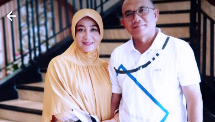 Bupati Kabupaten Berau, Muharram dan istri (Foto: FB)