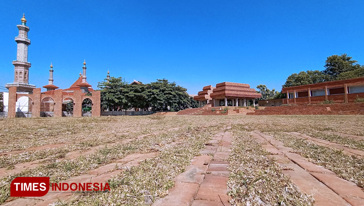 Alun alun Kejaksan a