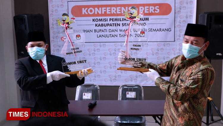 Pasangan calon Bupati dan Wakil Bupati Ngesti Nugraha dan Basari usai pengundian nomor urut di KPU Kabupaten Semarang, Ungaran, Kamis (24/9/2020). (FOTO: Dhani Setiawan/TIMES Indonesia)
