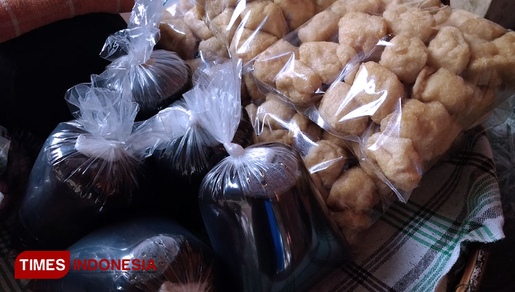 tahu gejrot c