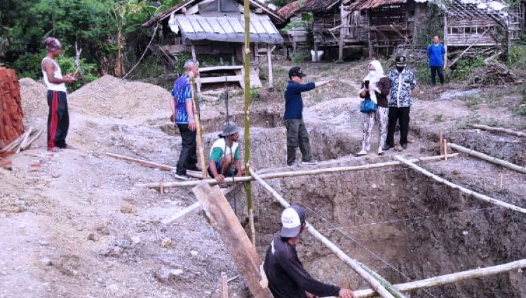 Dinas Peternakan dan Kesehatan Hewan (DPKH) Kabupaten Brebes, merealisasikan pembuatan Bioreaktor Kapal Selam (BKS) di desa yang menjadi sasaran program TMMD Reguler 109 Kodim 0713 Brebes.