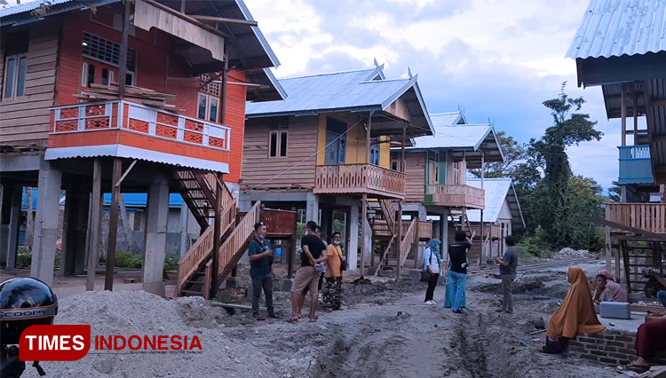 Rumah tahan gempa dengan model Rumah Instan Sederhana dan Aman (RISHA) yang dibangun penyintas Mamboro didampingi Yayasan Arkom Indonesia. (FOTO: Sarifah Latowa/TIMES Indonesia) 