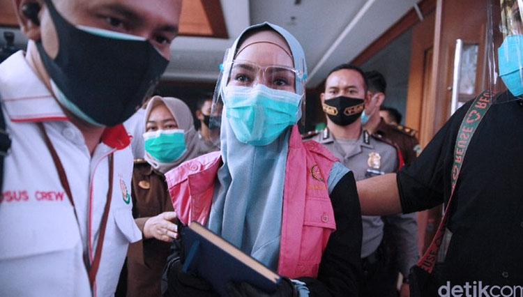 Pinangki Sirna Malasari dalam persidangan di Pengadilan Tindak Pidana Korupsi (Tipikor) Jakarta, Rabu (30/9/2020). (Foto: Detik.com) 