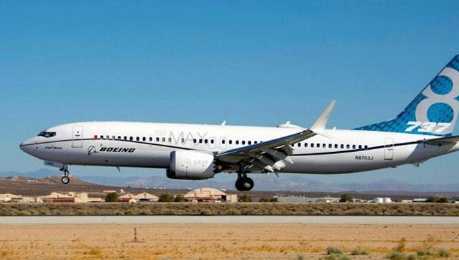 Pesawat Boeing 737 Max 8 jenis inilah yang sempat dikandangkan diseluruh dunia. (FOTO:Aviation International News)