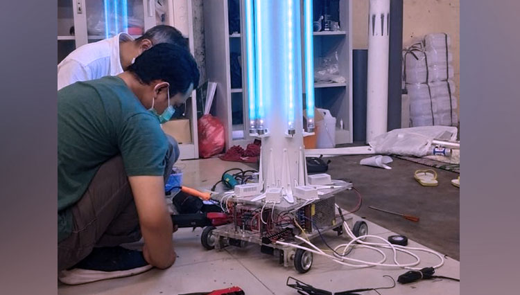 Robot sterilisasi Covid-19 karya mahasiswa Universitas Brawijaya (Foto: Humas UB)