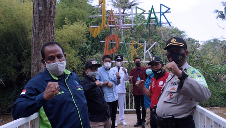 The local government holds a visit to Jalibar Fun Park. (Photo: The PR of The local Government of Malang)