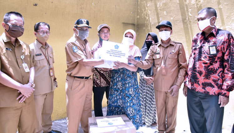bantuan korban PHK