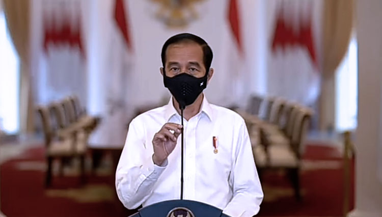 Presiden Joko Widodo memberikan keterangan persnya tentang UU Cipta Kerja secara virtual melalui akun YouTube Sekretariat Presiden. (Foto: Tangkapan layar YouTube Sekretariat Presiden) 