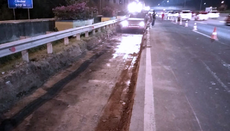 Perbaikan Jalan Tol. (Foto: Instagram Jasamarga Metropolitan) 