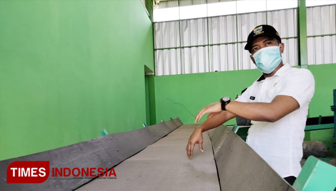 Kepala Seksi (Kasi) Pengolahan Sampah  Dinas Lingkungan Hidup (DLH) Kota Cirebon Rulliyanto (Foto : Ayu Lestari / Times Indonesia)