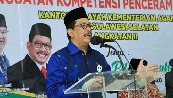Wakil Menteri Agama Zainut Tauhid Sa'adi saat membuka Penguatan  Kompetensi Penceramah Agama di Makassar, Sabtu (10/10). (Foto: Dokumentasi Kemenag) 