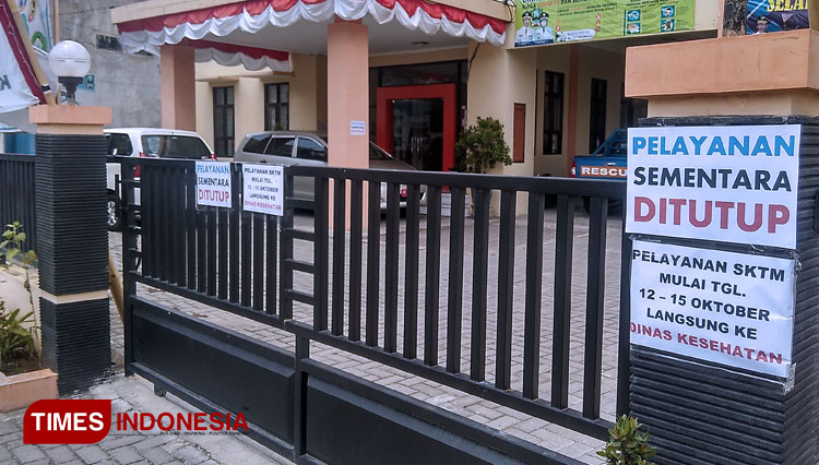 Kantor Dinsos Magetan tutup sementara usai satu pegawai positif Covid-19. (Foto: M Kilat Adinugroho/TIMES Indonesia)