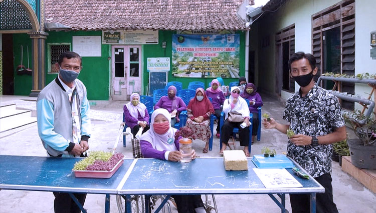 Pemkot Kediri Menggelar Pelatihan Hidroponik bagi Difabel