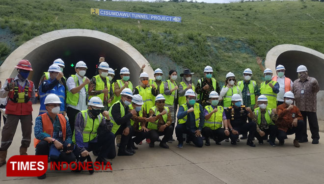 Komisi XI DPR RI Kunjungi Tunnel Cisumdawu (FOTO: Alan Dahlan/TIMES Indonesia) 
