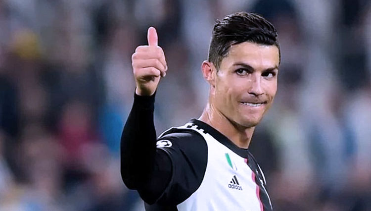 Cristiano Ronaldo (FOTO: REUTERS/Massimo Pinca/aww/aa)