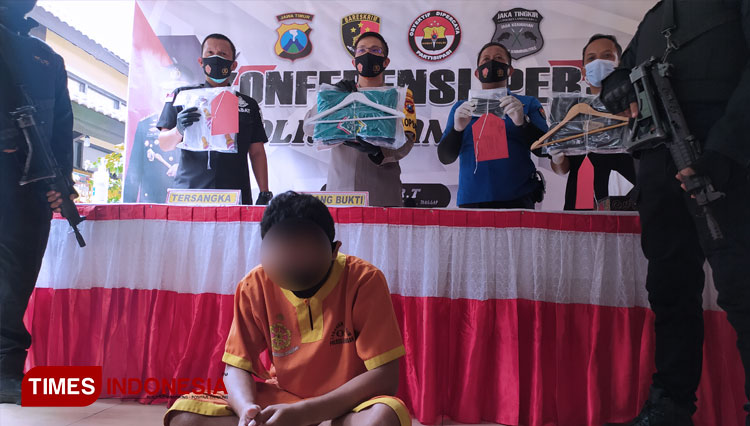 Diduga Lakukan Pelecehan Seksual, Polisi Amankan Pemilik Distro di Lamongan