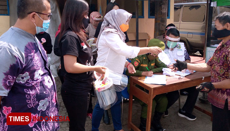 Operasi bersama Pendisiplinan Protokol Kesehatan Tim Covid-19 Jateng di Banjarnegara (FOTO : Muchlas Hamidi/TIMES Indonesia)