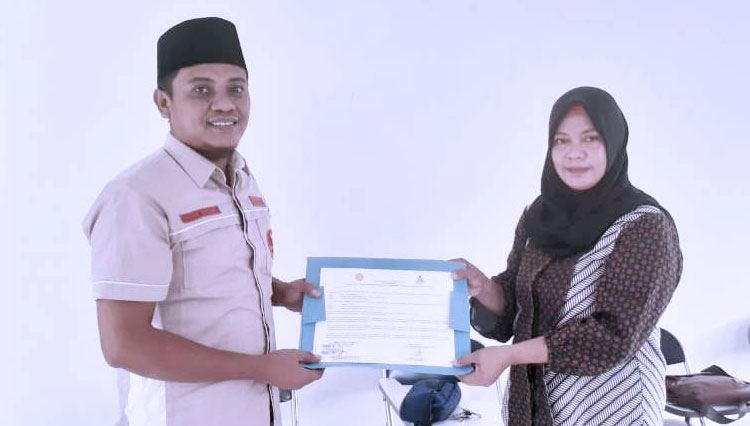 Foto bersama penandatanganan MoU Pemuda Muhammadiyah Malut dan BPP Distan Ternate. (Foto: Dok. Pemuda Muhammadiyah)