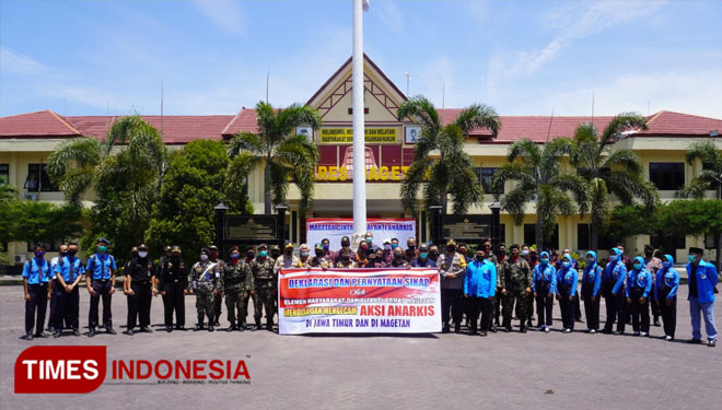 Deklarasi damai menolak aksi anarkis yang berlangsung di Polres Magetan. (Foto: Polres Magetan for TIMES Indonesia)