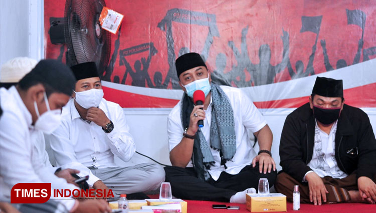 Eri Cahyadi dalam acara Khotmil Quran di DPC PDI Perjuangan Surabaya. (FOTO: Dok. PDIP for TIMES Indonesia)